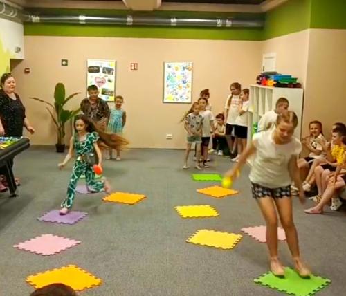 IMG-e9bb46c96d367e3ed434ab3d9e2c8460-V