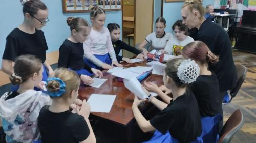 photo 5238076878403342434 y